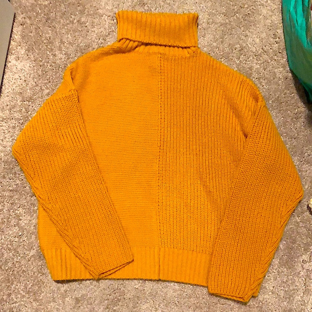 Forever 21 small burnt orange turtle neck sweater, different stitching patterns